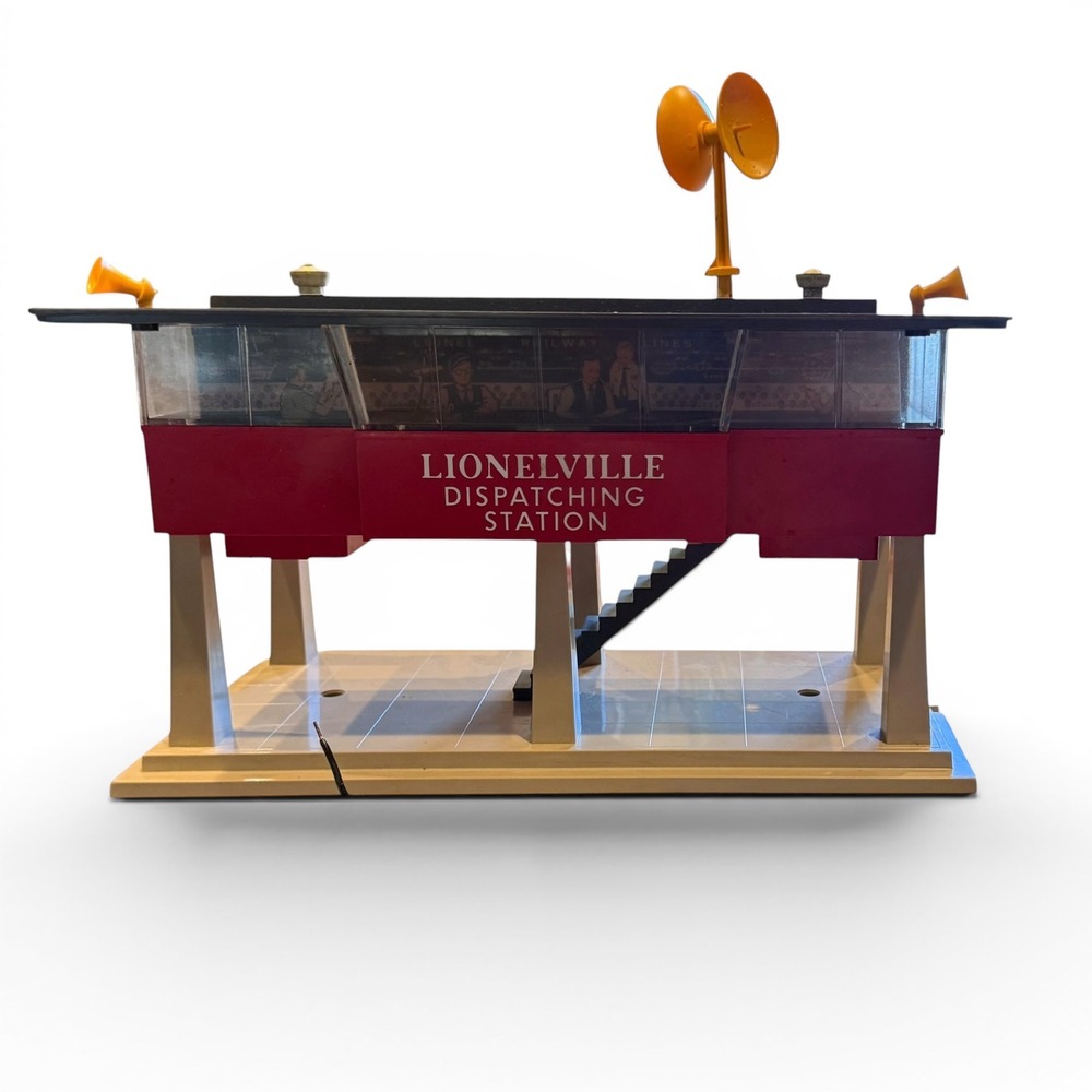 Lionel No. 465 Sound Dispatching Station Postwar O Gauge Red Tan Original Box